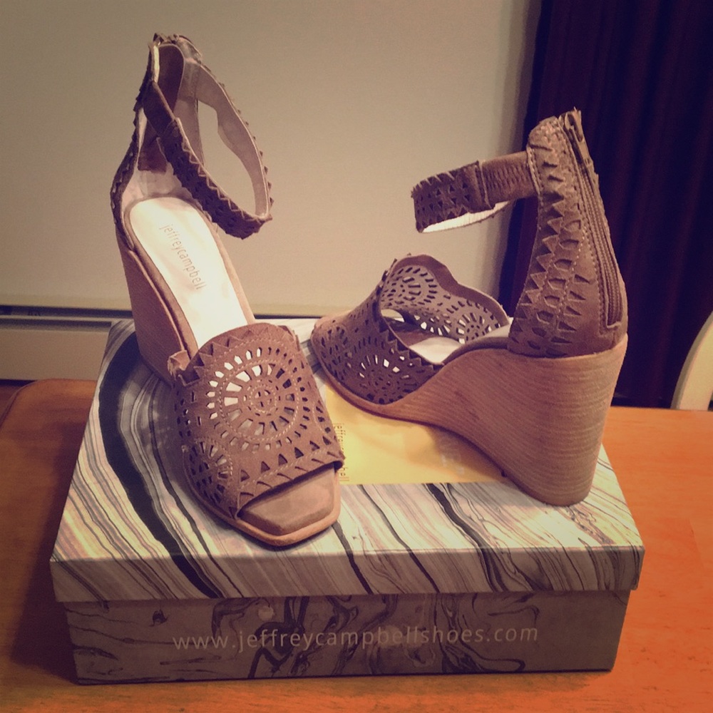 Wedge sandals